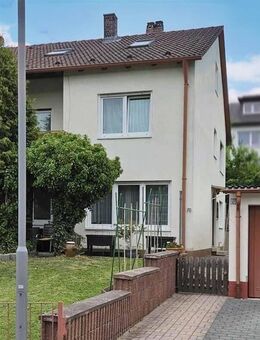 Doppelhaushälfte mit viel Potential in Bayreuth - Bayreuth