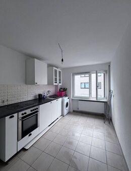Großzügige und moderne 1-Zimmer-Wohnung mit Balkon Nähe Bahnhof-Süd - Nürnberg