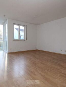 Sehr gut geschnittene 2 ZKB-Wohnung mit Einbauküche in Ziegetsdorf - Regensburg