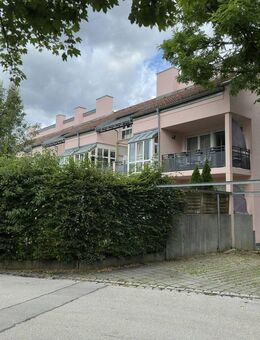 Sehr schöne und junge 2 Zi.-Maisonette-Wohnung mit Süd-Balkon in ruhiger Lage - Taufkirchen (Landkreis München)