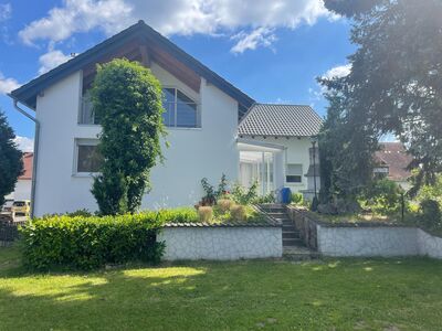 Neues Ein-Zweifamilienhaus m. Wintergarten u. Garten im Merziger Stadtteil Ballern