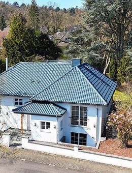 Stilvolle Villa in Bestlage am Kaiserberg - modernisiert, großzügig und bezugsfertig - Bad Nauheim