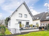 Hürth-Stotzheim! Freistehendes Einfamilienhaus mit Garten für die Familie! - Hürth