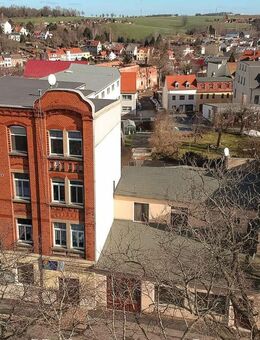 Blick übers Tal - helle 2 Raum-Wohnung Badewanne Dusche - Meerane