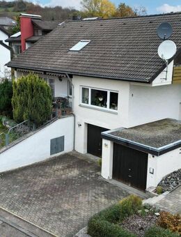 Zweifamilienhaus in ruhiger Lage von Oberdorf - ideal für Kapitalanleger & Eigennutzer - Bopfingen