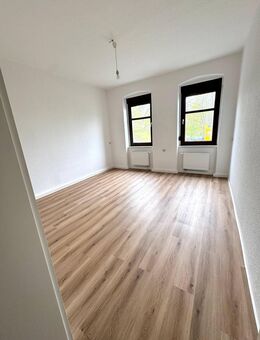 ==Schöne 3.Zimmer-Wohnung mit Einbauküche NEU in Gera == - Gera