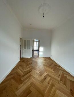 Sanierte, hochwertige 3 ZiWhg. am Günthersburgpark in teilsaniertem Stilaltbau mit Einbauküche u. Balkon - Frankfurt (Main)
