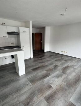 ! Helle 1-Zimmer-Wohnung in Würzburg-Heuchelhof ! - Würzburg