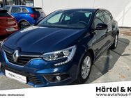 Renault Megane, Limited Deluxe, Jahr 2020 - Braunschweig