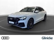 Audi Q8, 55 TFSIe qu S line, Jahr 2021 - Minden (Nordrhein-Westfalen)