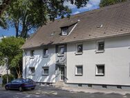 2,5 Zimmer Wohnung im Erdgeschoss mit neuem Wannenbad und komplett tapeziert - Gelsenkirchen