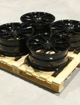 Set-CVR#106 – Japan Racing CVR4 Felgenset - Neuhaus (Inn)