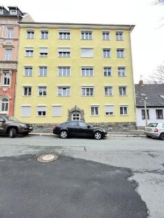 3 Raum Wohnung mit Balkon für kleine Familie - Frisch renoviert