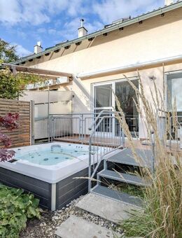 Stil trifft Komfort - Reihenhaus mit Whirlpool, Wallbox & Einliegerwohnung - Benningen (Neckar)