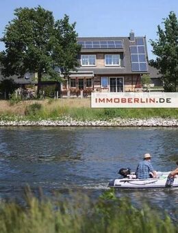 IMMOBERLIN.DE - Toplage & -technik! Exquisites energieeffizientes Architektenhaus mit Südgarten am Wasser - Brandenburg (Havel)