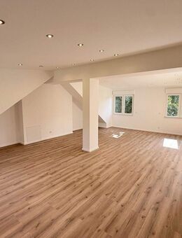 Erstbezug nach Sanierung: Moderne 3-Zimmer-Wohnung mit Fußbodenheizung & Balkon - Oberhausen