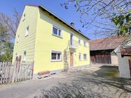 1.200 m² Grund! Platz für Ideen, Raum für Familie - Einfamilienhaus mit Scheune in Schwabach! - Schwabach