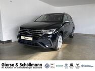 VW Tiguan, 2.0 TDI Allspace Life, Jahr 2022 - Schmallenberg