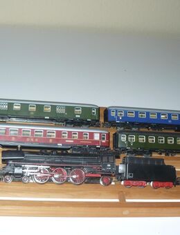 Märklin-Lok Br 01 097 + 4 Reisezugwagen, Spur H0, analog - Remscheid
