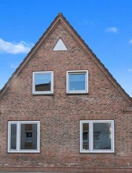 Teilmodernisiertes Stadthaus mit Garten und Stellplatz - 4. Zimmer möglich! - Heide