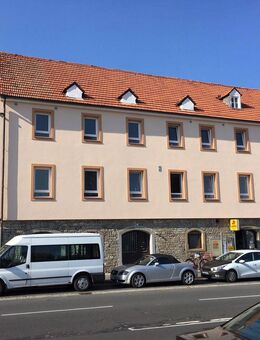 Loftcharakter, Stauraum und Tageslichtbad mit Eckbadewanne - Würzburg