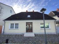 "Alte Sattlerei"; Wohnhaus mit viel Potenzial für neue Ideen und großem Grundstück - Garz (Rügen)