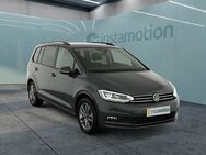 VW Touran, 1.5 TSI, Jahr 2022 - München