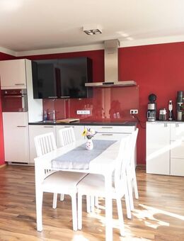 Schöne 2-ZKB mit Einbauküche, Balkon und Stellplatz in der Tiefgarage - Donauwörth