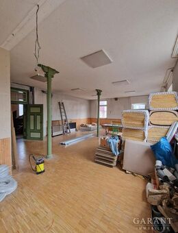 Handwerker und Denkmalliebhaber aufgepasst! Altes Schulhaus sucht eine neue Bestimmung. - Wüstenrot