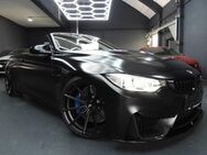 BMW M4 CABRIO/PERFORMANCE/CARBON/DEUTSCHES FAHRZEUG - Schorndorf (Baden-Württemberg)