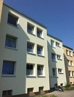 Großzügige Wohnung mit Balkon sucht ruhige Mieter - Garbsen