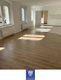 Helle Wohnung im Hinterhaus! Schöne Terrasse und Tageslichtbad mit Wanne! - Dresden