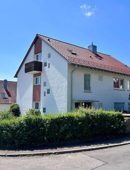 Gepflegtes Mehrfamilienhaus mit 4 Wohnungen, 3 Garagen und 2 Stellplätzen - Altbach
