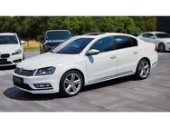 VW Passat R-Line 2.0 TDI *ACC*KAMERA*DYNAUDIO*AHK* - Gießen