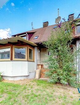 Alle unter einem Dach. Geräumiges Zweifamilienhaus in Erlangen-Frauenaurach. - Erlangen