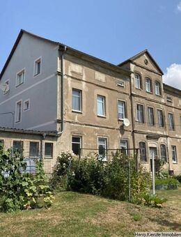 "Ländliche Ruhe in Wuhnitz bei Lommatzsch" - Teilweise vermietetes Mehrfamilienhaus mit Sanierungspotenzial - Lommatzsch