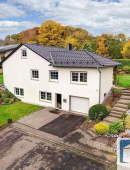 Modernisiertes Einfamilienhaus mit Einliegerwohnung am Ortsrand. - Hardt (Rheinland-Pfalz)