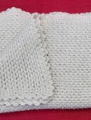 Handgefertigte gehäkelte, beige Vintage Babydecke – ein Unikat in 57572