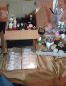 Verkaufe ein Nagelset mit viel Zubehör - Hettstedt