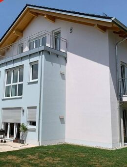 GILCHING: EXTREM ENERGIESPARENDES WOHNEN IN KFW42-HAUS MIT FERNWÄRME - Gilching