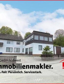 Wohnhaus mit Lager, PV + 4 Garagen auf 3.000 m² Grundstück - Schwenningen (Baden-Württemberg)