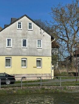 sanierungsbedürftiges Bauernhaus mit sanierten Nebengebäude und großem Grundstück - Grobengereuth