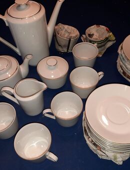 Kaffeeservice Porzellan mit Goldrand Manufaktur "Kala" DDR - Berlin