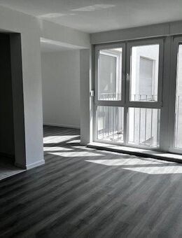 Eine frisch renovierte 2-Raumwohnung mit neuem Bodenbelag ab sofort zu vermieten - Magdeburg