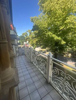 2 Raum Wohnung mit Balkon und Stuck - Zeitz