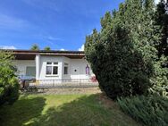 Freundliches, modernisiertes Ferienhaus (Doppelhaushälfte) auf sonnigem Eigenlandgrundstück am Schweriner Außensee! - Seehof