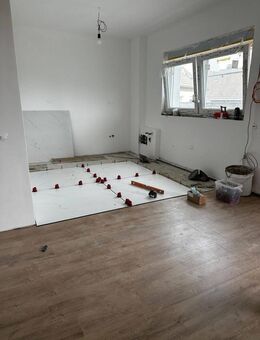 4 Zimmer-Wohnung mit Balkon, Barrierefrei, Aufzug, mit günstigen Sonnen-Energie (A+) - Essen