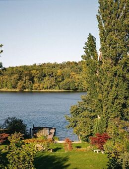 Waterfront villa with private sandy beach and exclusive boat dock - Potsdam