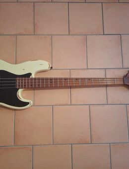 Schecter Diamond J-4 Jazz Bass - Großenseebach