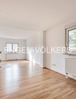Charmantes Einfamilienhaus mit Garten und überdachter Terrasse in ruhiger Lage - Nürnberg